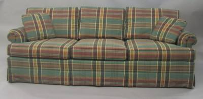 Sofa: Green, Brown, Burgandy-Plaid-Trhee  • Psw